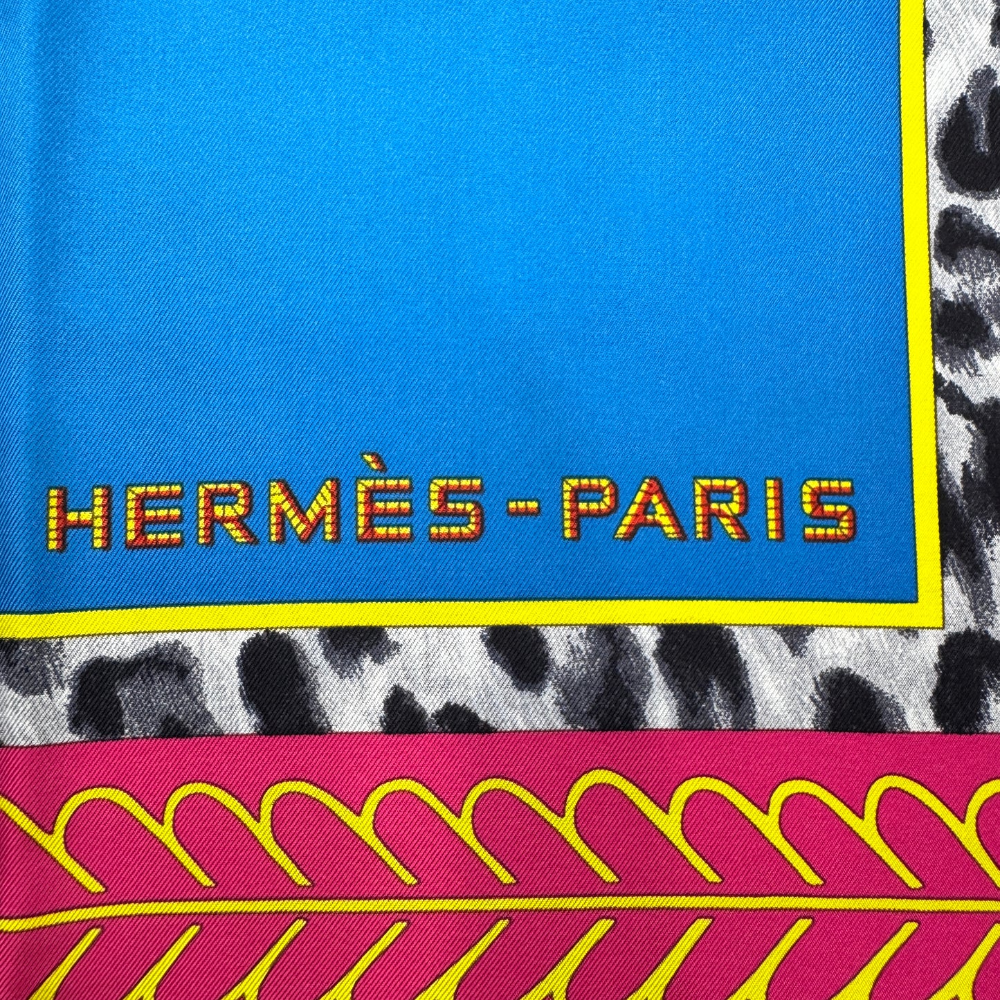 Hermès 90 真丝围巾“Selles à Housse”[二手]