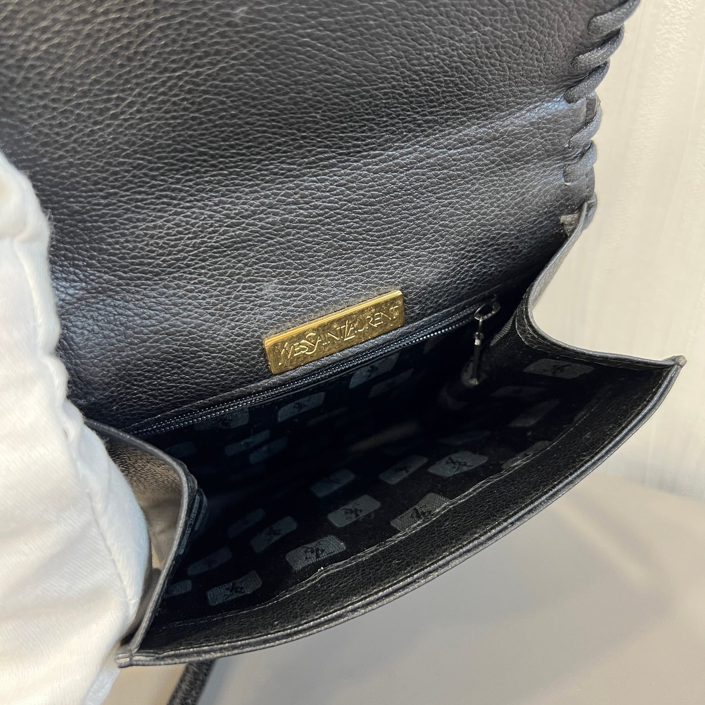 YSL ステッチディテール エンベロープバッグ【中古】