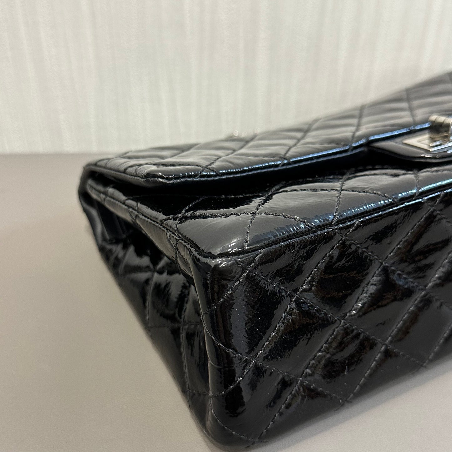 シャネル パテントレザー 2.55 シルバー チェーンバッグ【中古】