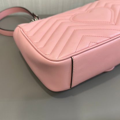 GUCCI 粉色银色 Marmont 25 单肩包 [二手]