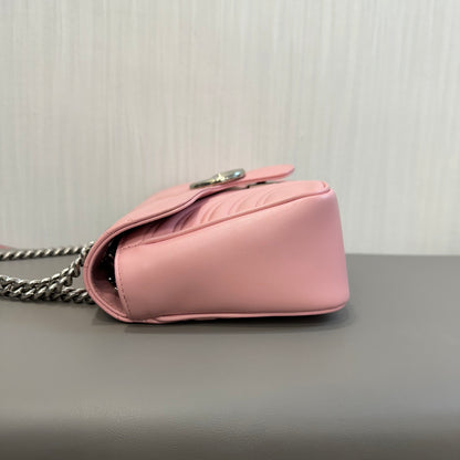 GUCCI 粉色银色 Marmont 25 单肩包 [二手]