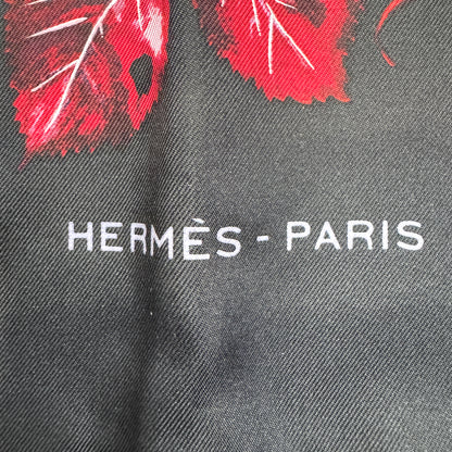 HERMÈS 90 "Whirling Leaves" Silk Scarf [Pre-Owned]