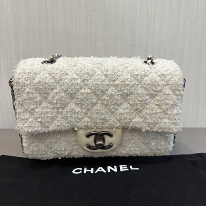 CHANEL Limited Edition White Tweed CF Bag [Pre-Owned]