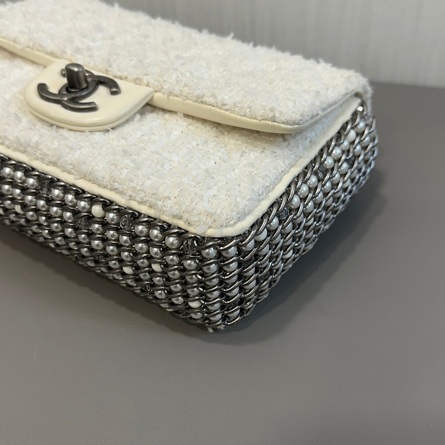 CHANEL Limited Edition White Tweed CF Bag [Pre-Owned]