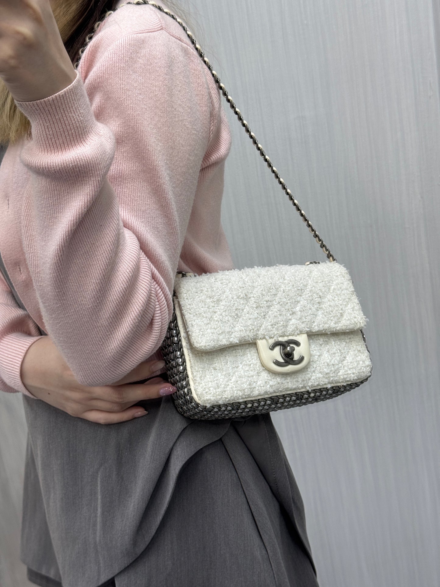 CHANEL Limited Edition White Tweed CF Bag [Pre-Owned]