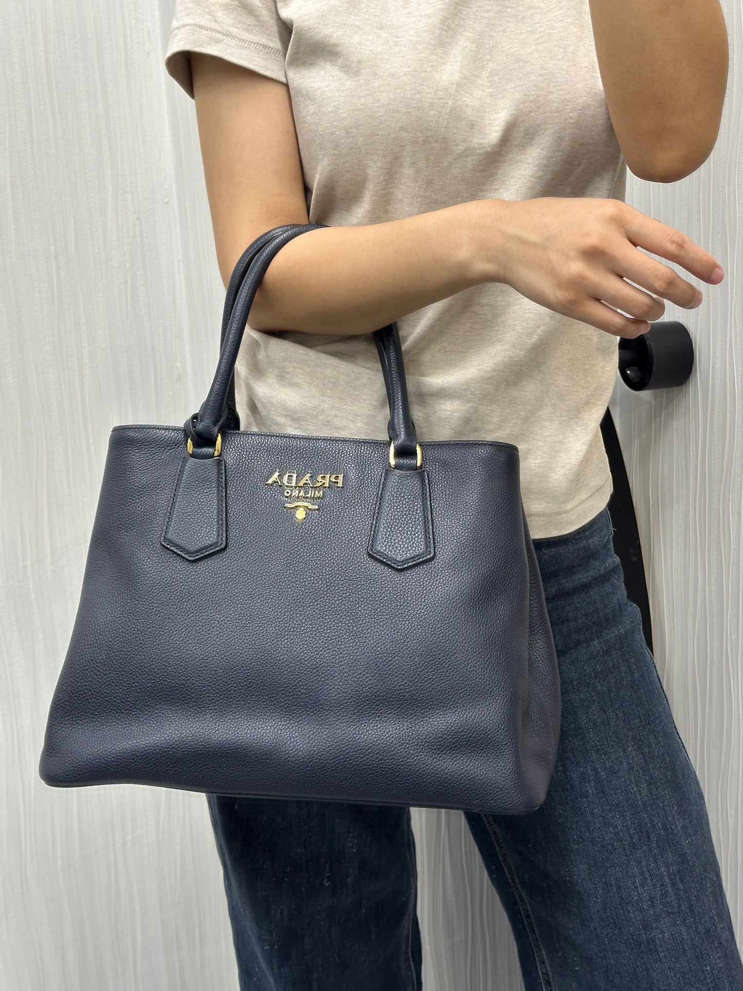 Prada 蓝色皮革手提/肩背包 [二手]