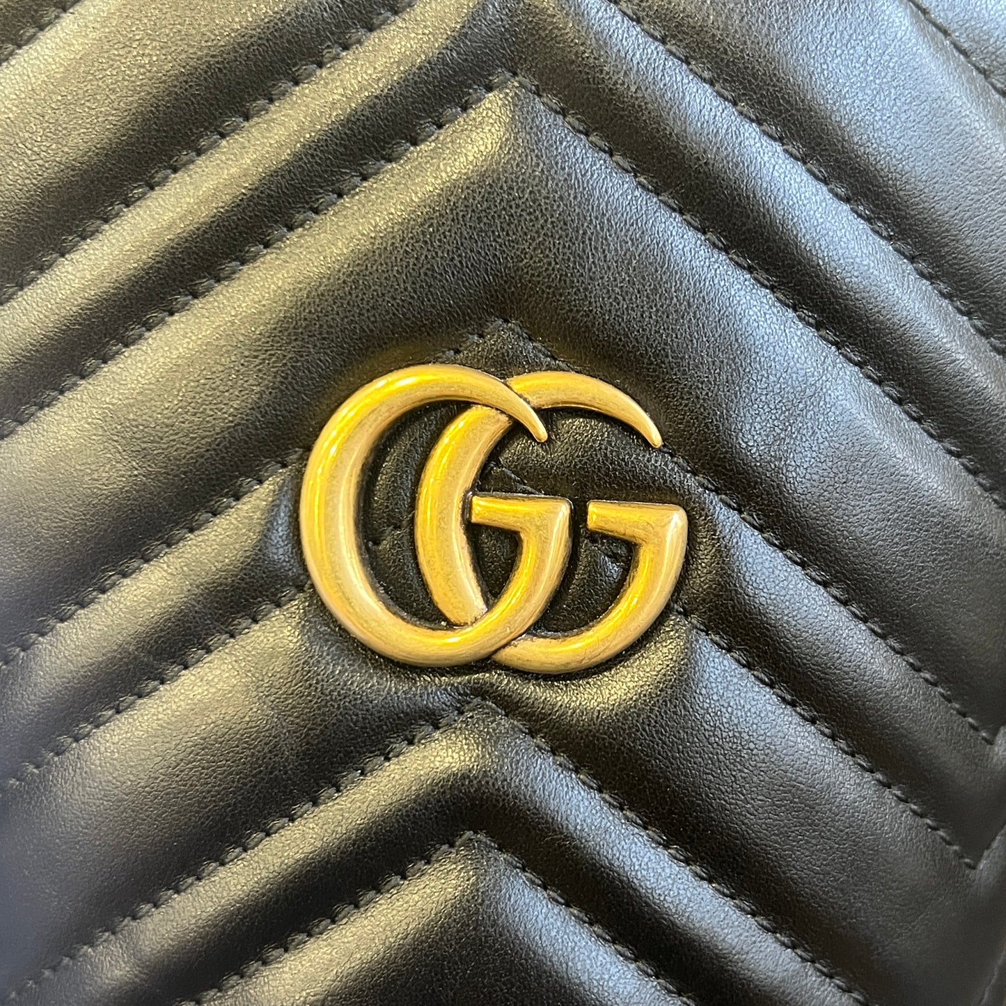 Gucci Marmont Bucket Bag [Pre-Owned]