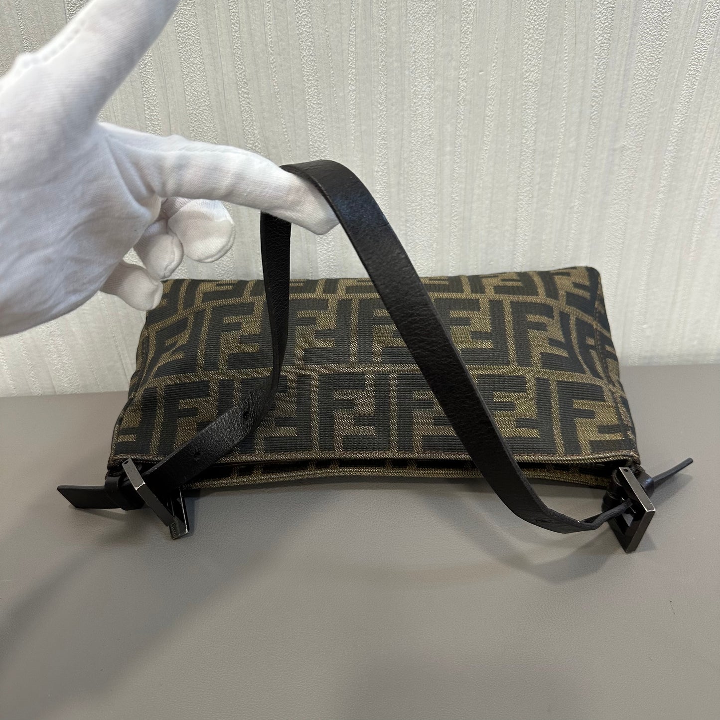 Fendi Monogram Mini Baguette 单肩包 [二手]