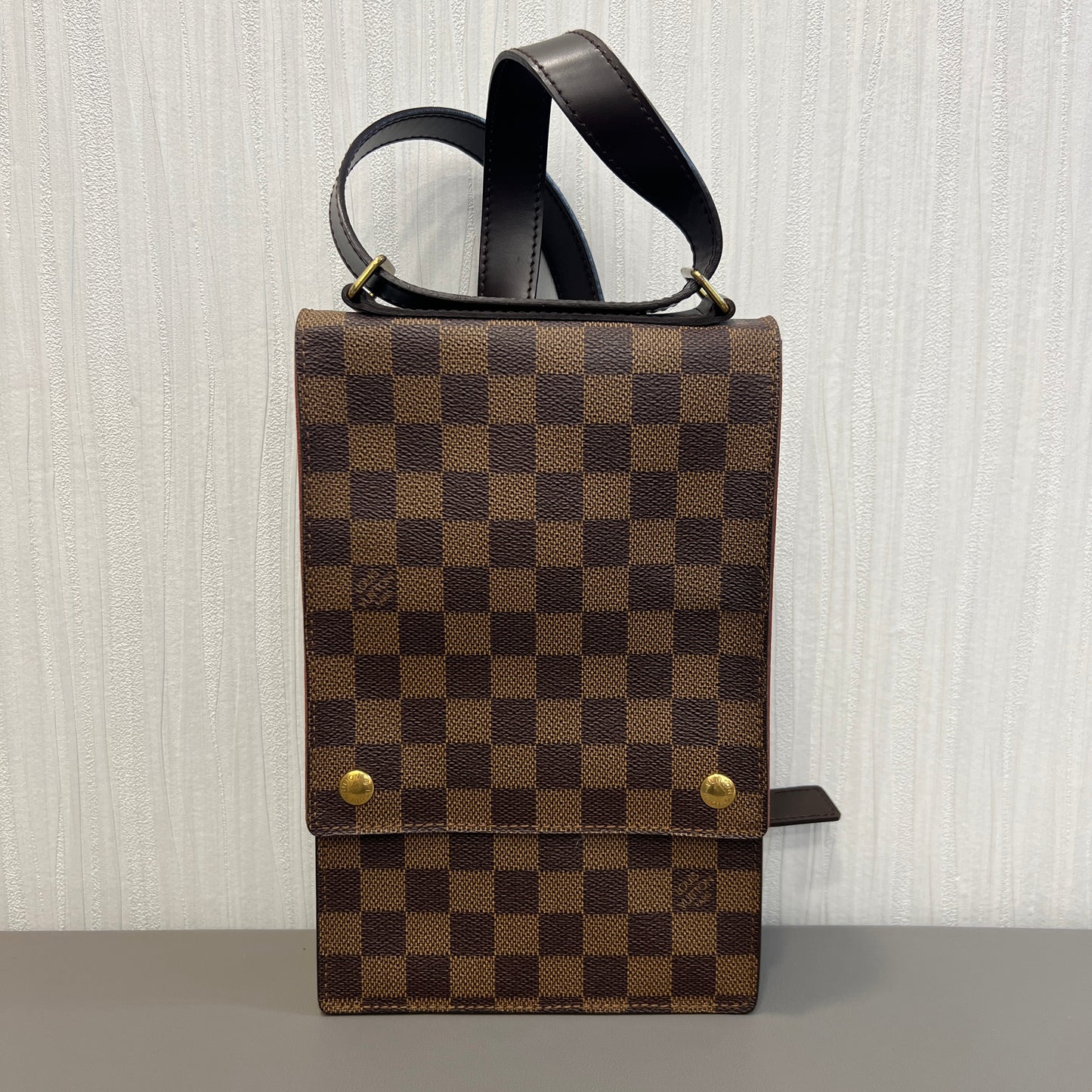 Louis Vuitton Damier Canvas Vertical Messenger Bag [Pre-Owned]