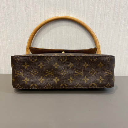LV ルーピングモノグラム フラップショルダーバッグ【中古】