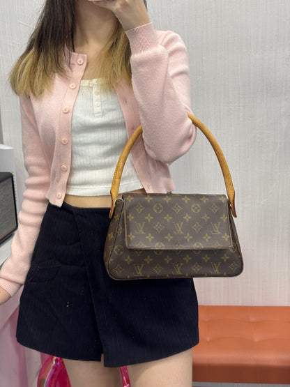 LV ルーピングモノグラム フラップショルダーバッグ【中古】