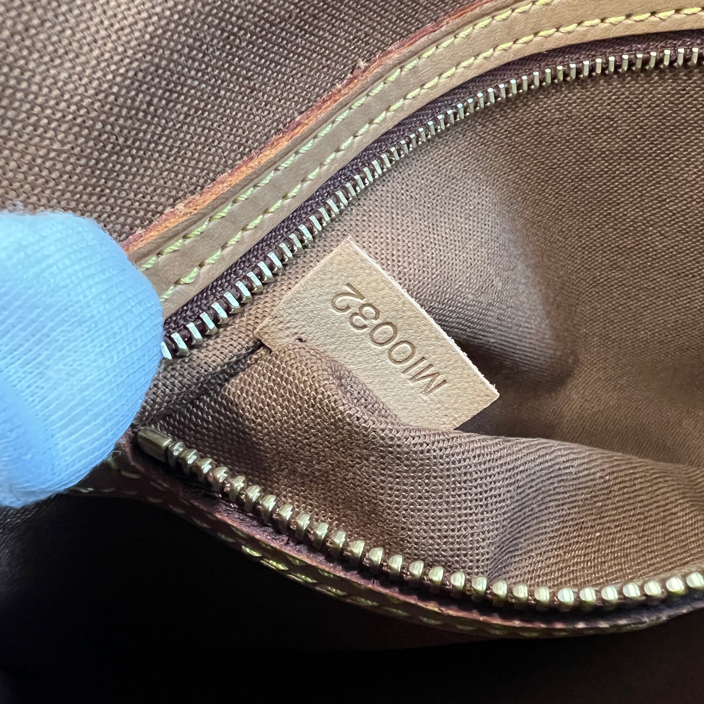 LV ルーピングモノグラム フラップショルダーバッグ【中古】