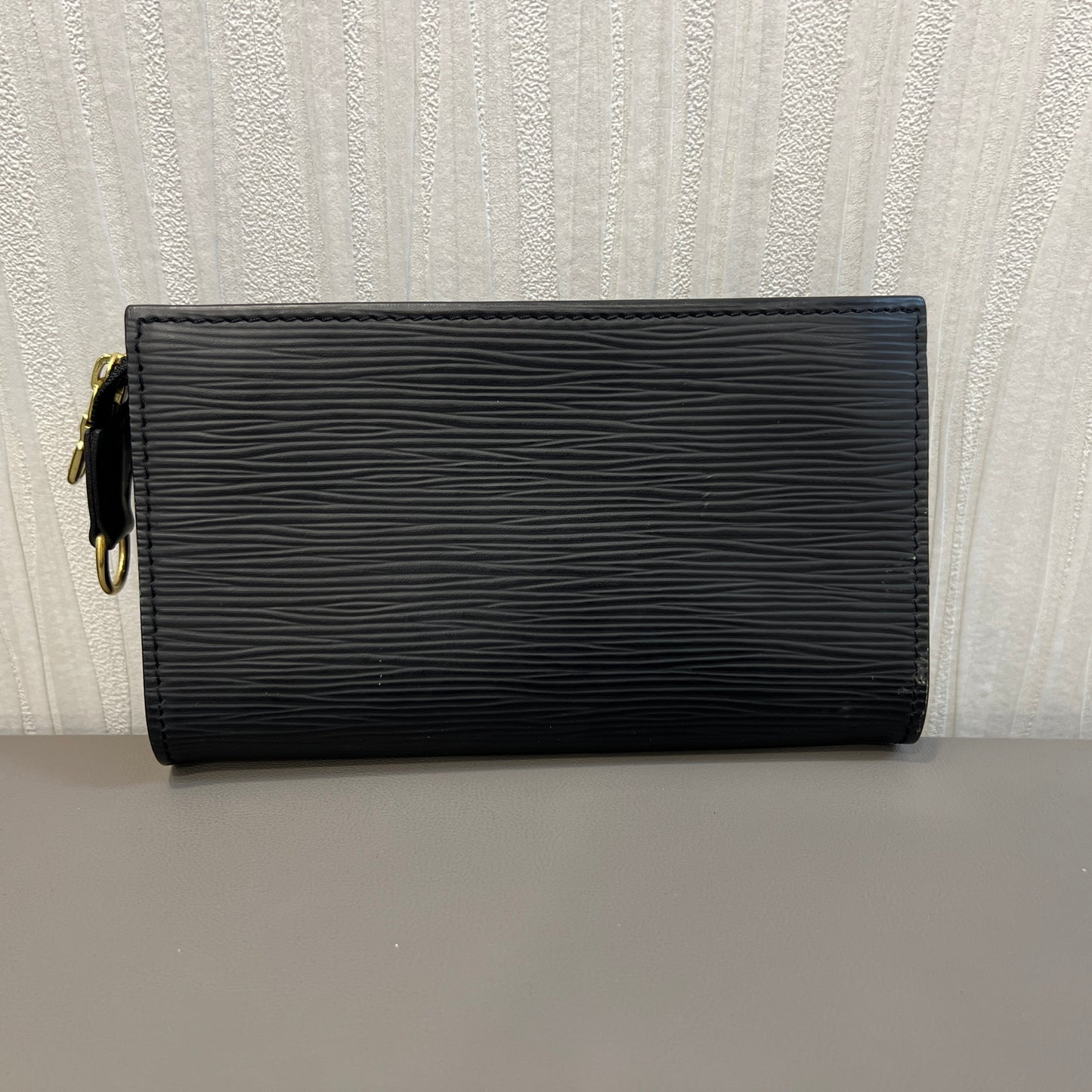 ルイ・ヴィトン エピ バケットバッグ【中古】