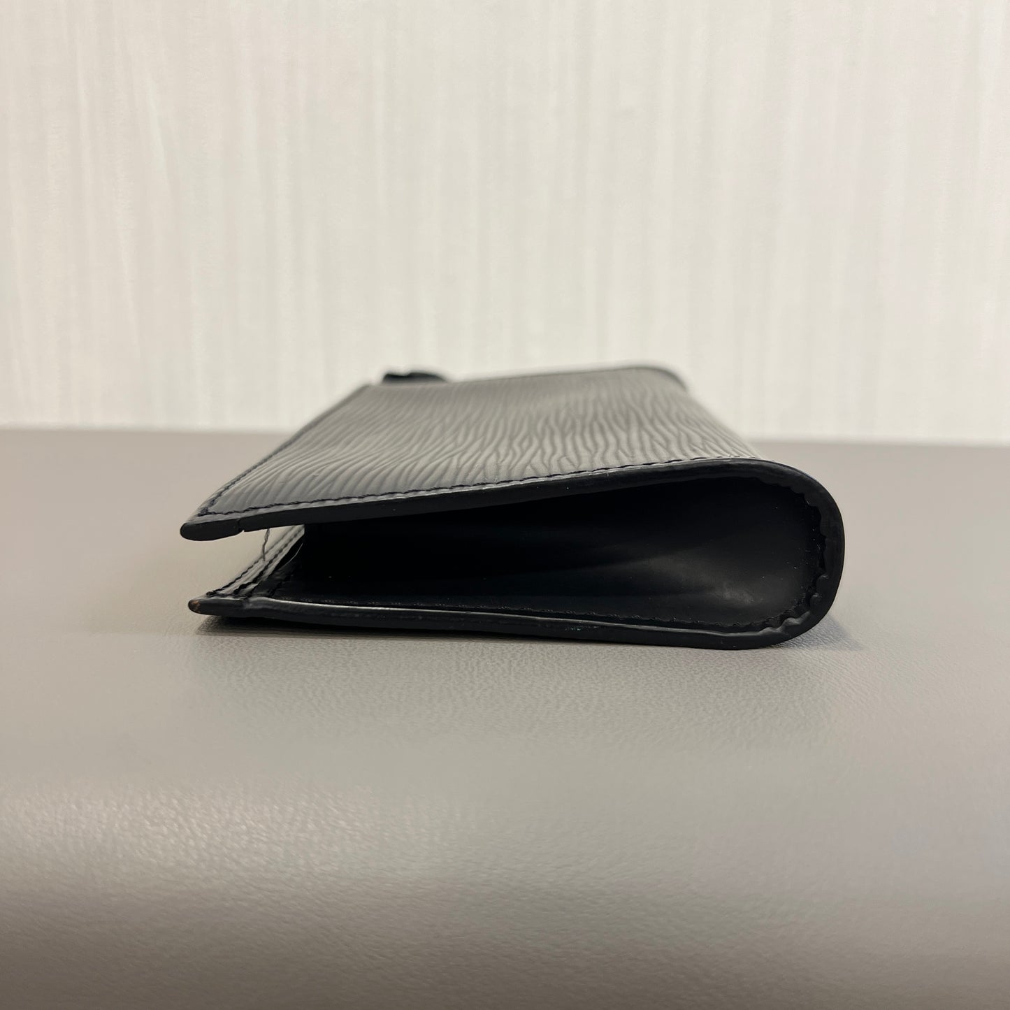 ルイ・ヴィトン エピ バケットバッグ【中古】