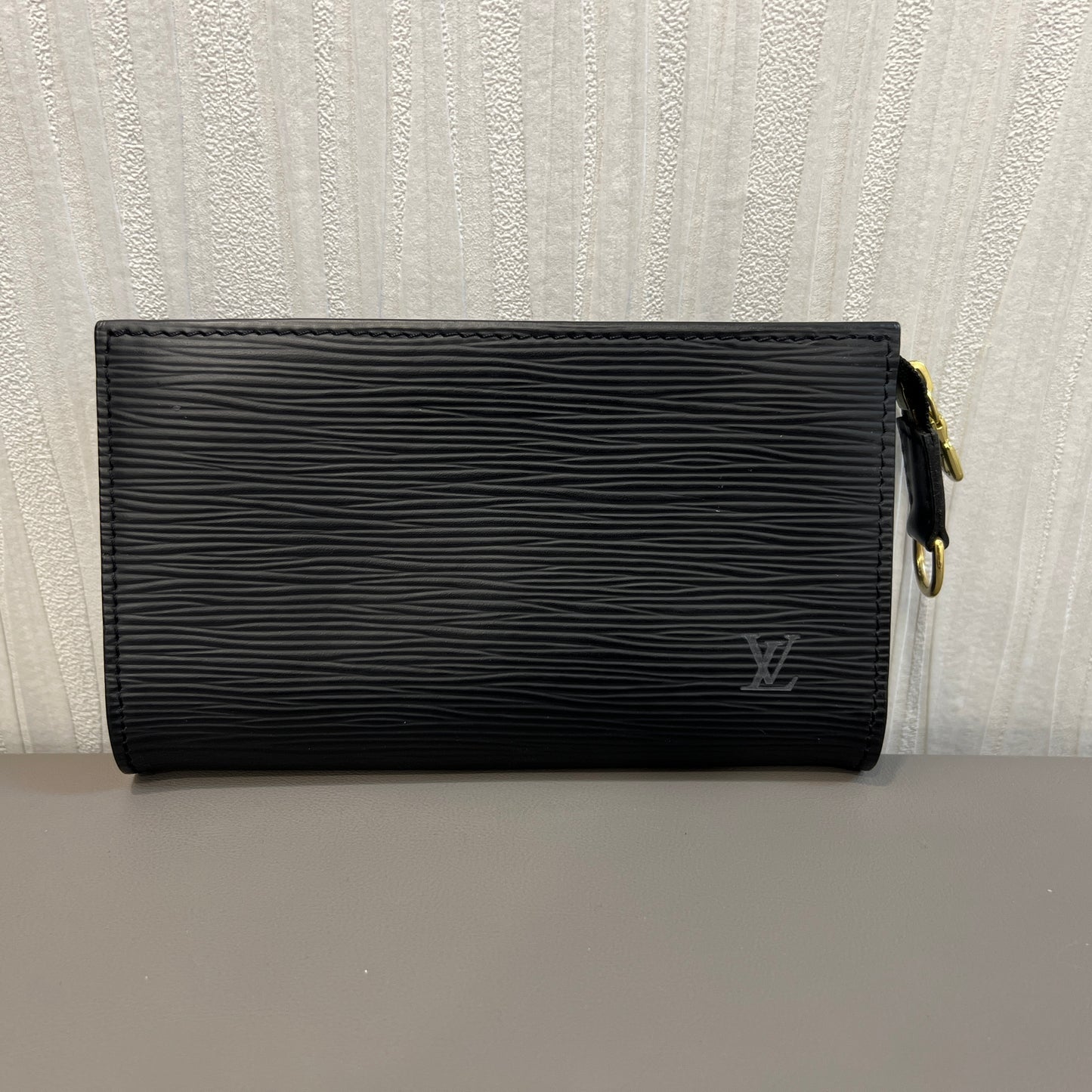 ルイ・ヴィトン エピ バケットバッグ【中古】