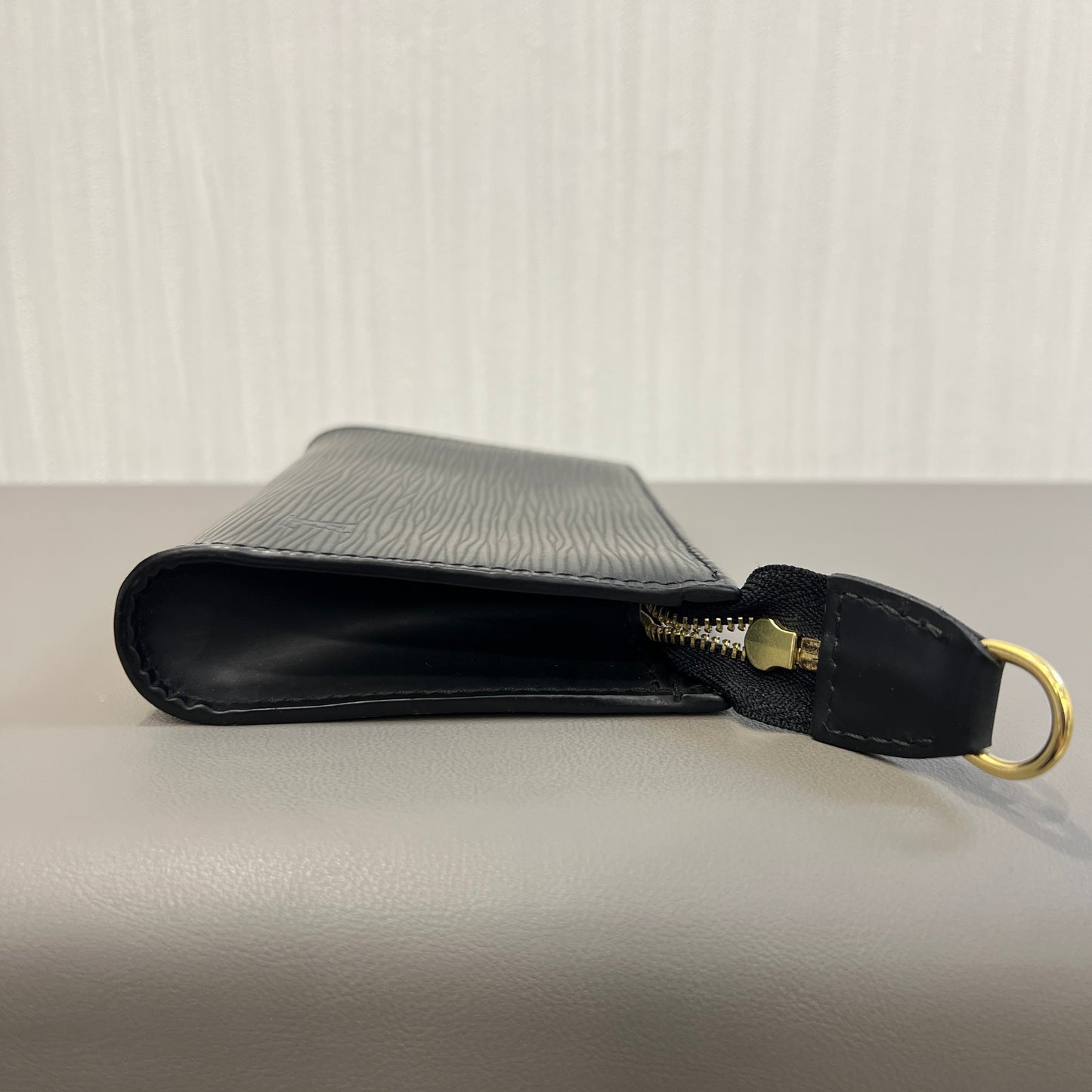 ルイ・ヴィトン エピ バケットバッグ【中古】