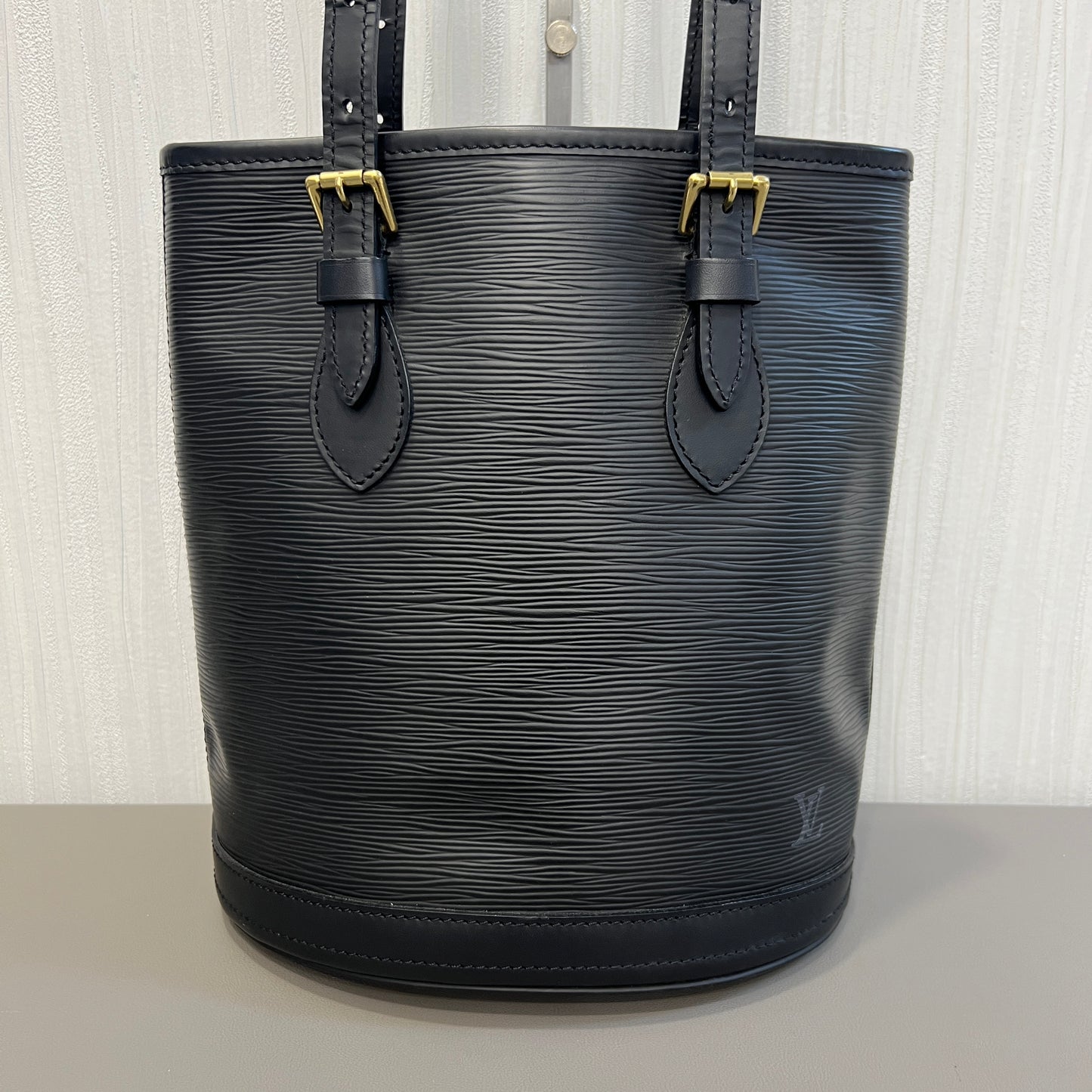 ルイ・ヴィトン エピ バケットバッグ【中古】