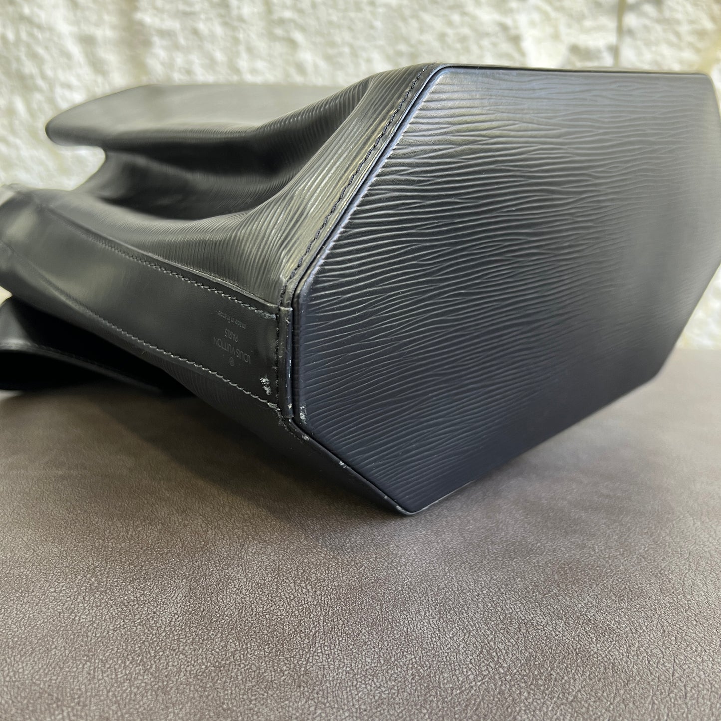 LV ブラック エピ オクタゴナル バケットバッグ 【中古】