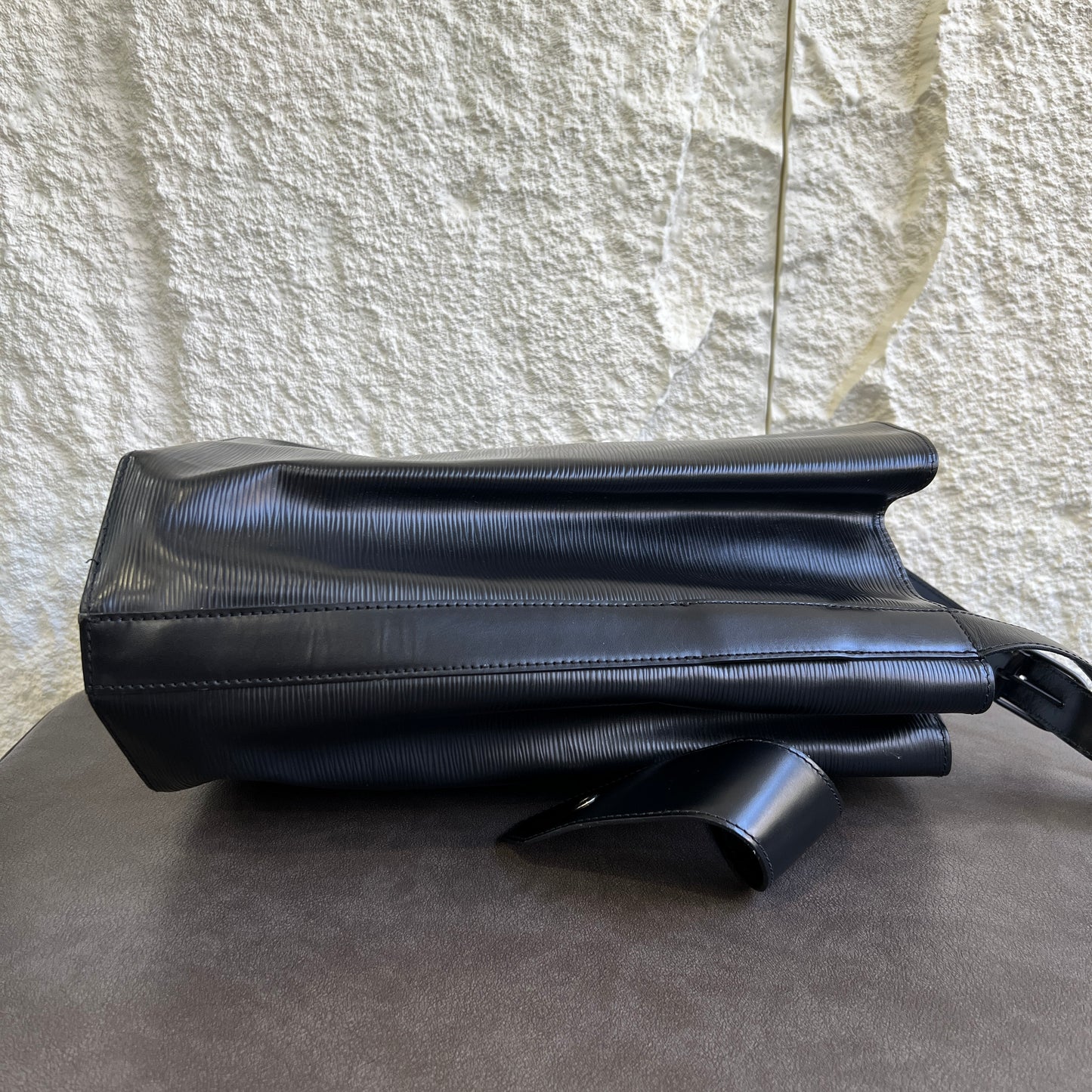 LV ブラック エピ オクタゴナル バケットバッグ 【中古】