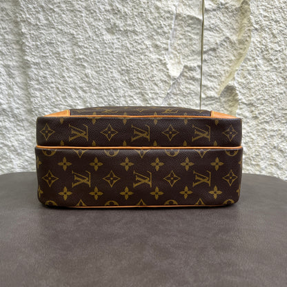 Louis Vuitton Double Zip Camera Crossbody Bag [Pre-Owned]