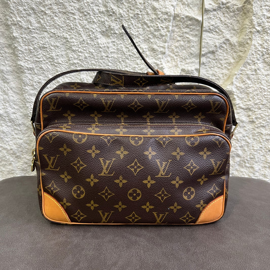 Louis Vuitton Double Zip Camera Crossbody Bag [Pre-Owned]