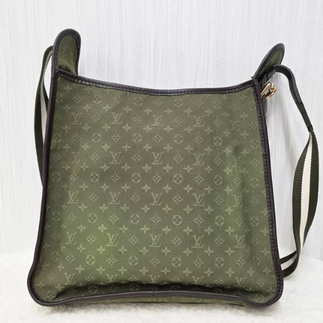 路易威登绿色牛仔布斜挎包（二手）