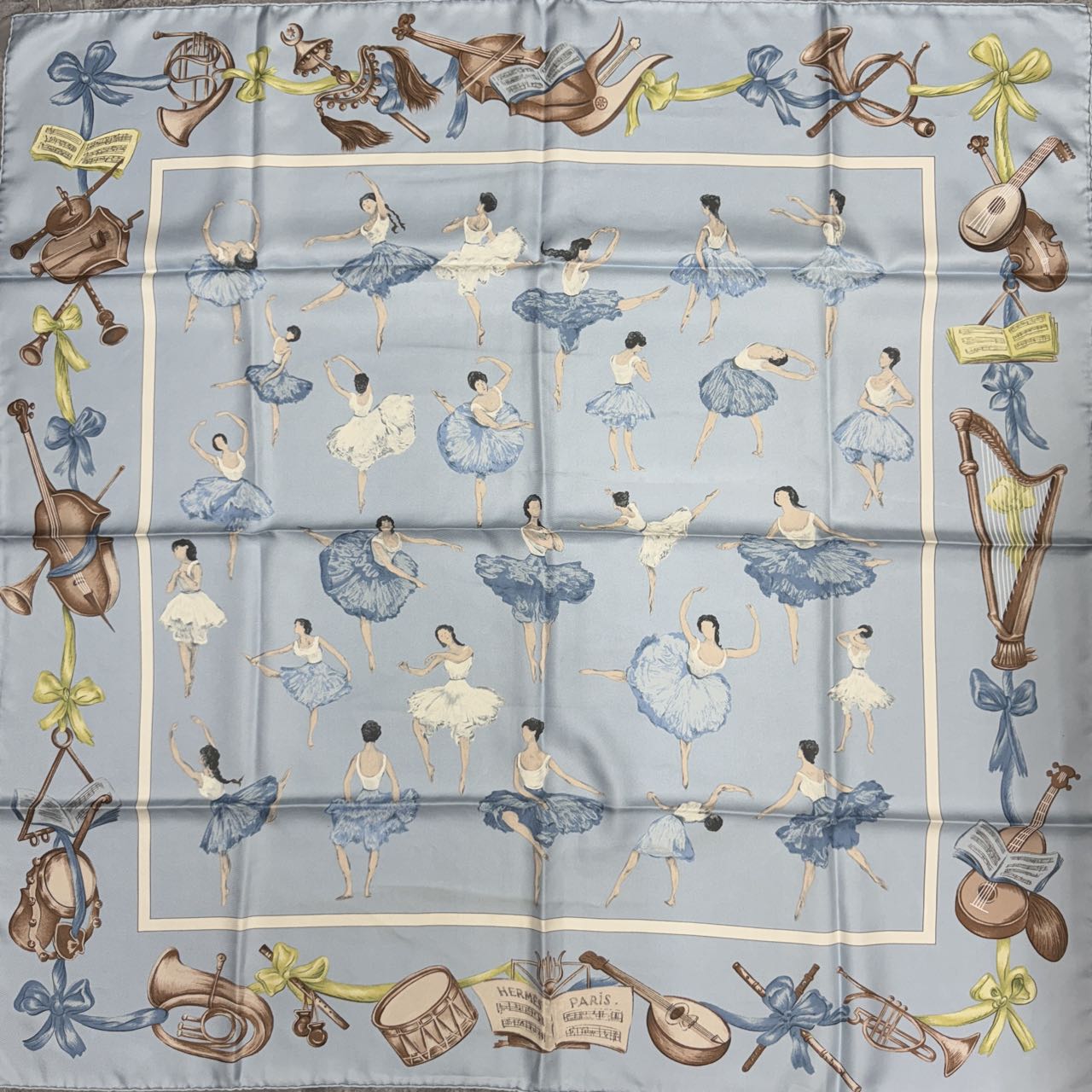 HERMÈS 90 Scarf "La Danse" [Pre-Owned]
