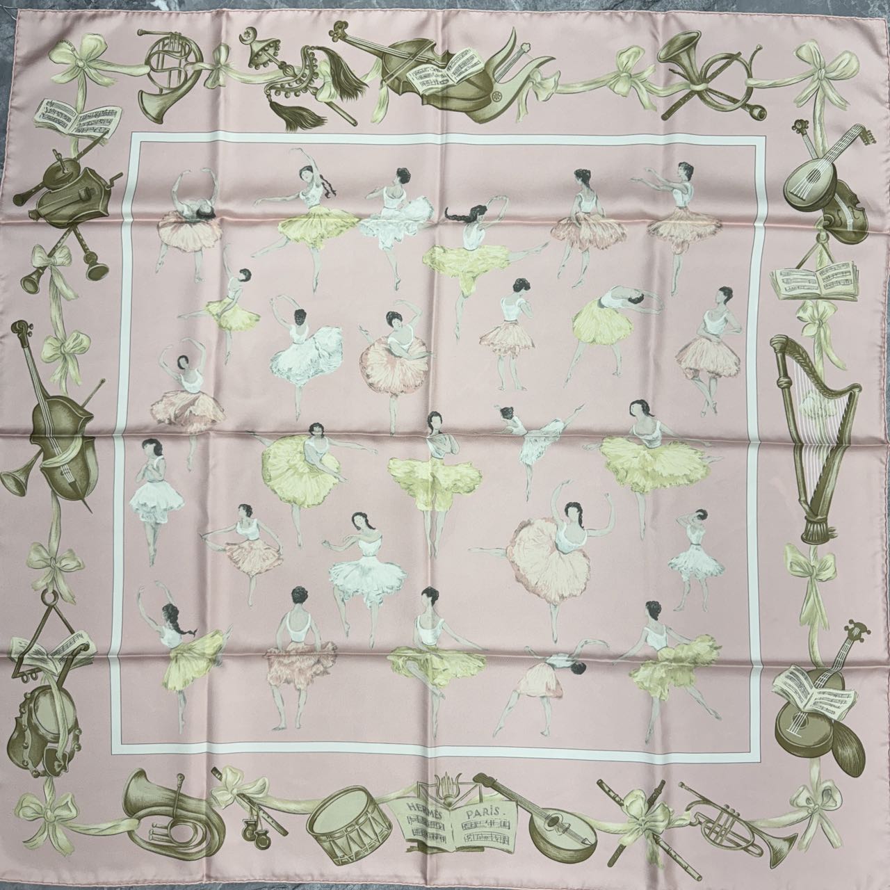 HERMÈS 90 Scarf "La Danse" [Pre-Owned]