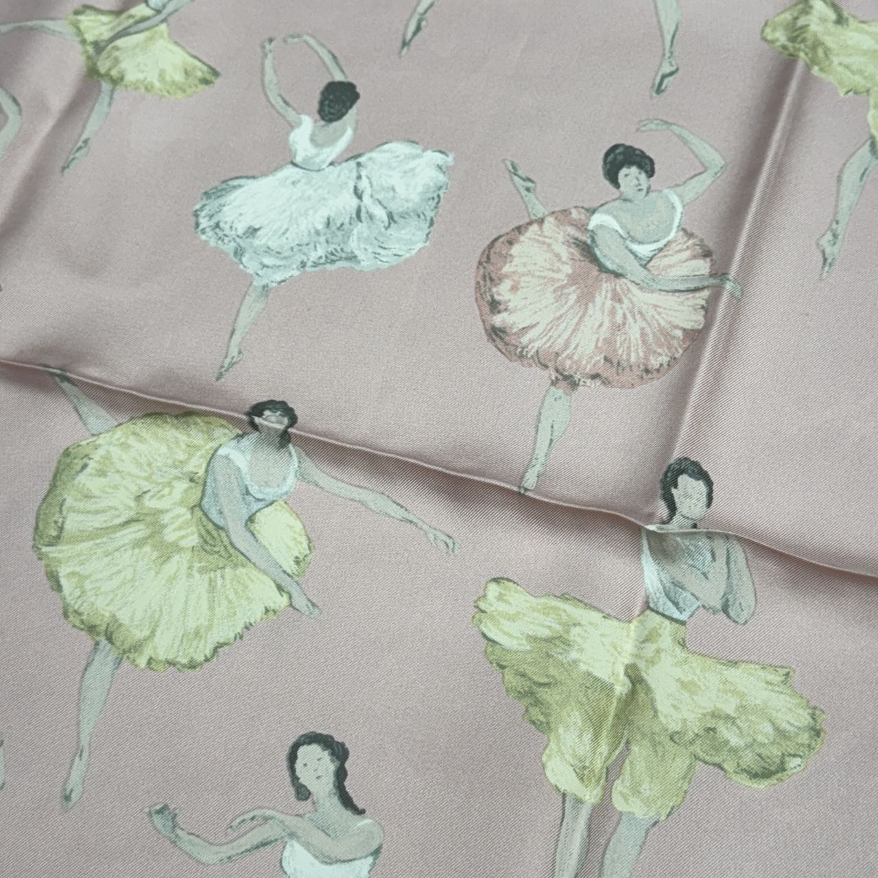 HERMÈS 90 Scarf "La Danse" [Pre-Owned]