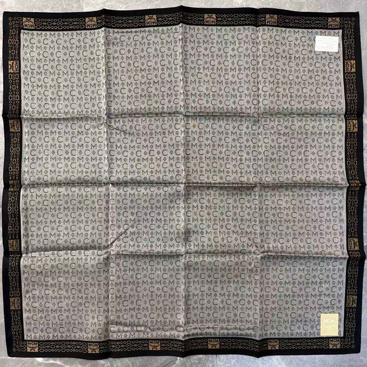 MCM シルクスカーフ【中古】