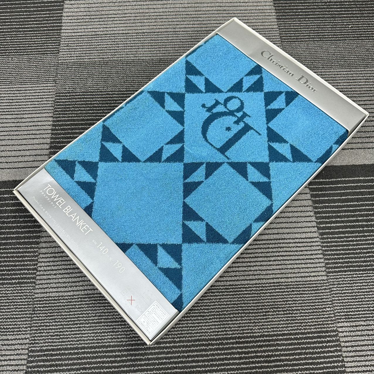 DIOR Blue Blanket [Pre-Owned]