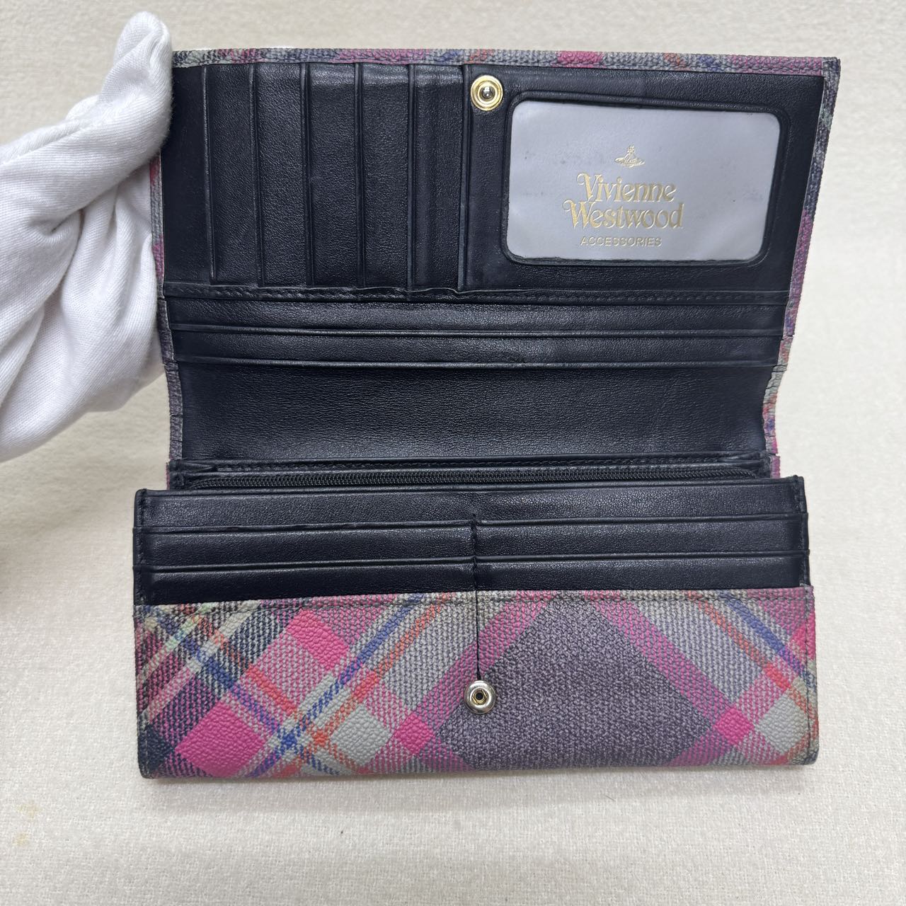 ヴィヴィアン・ウエストウッド 長財布【中古】