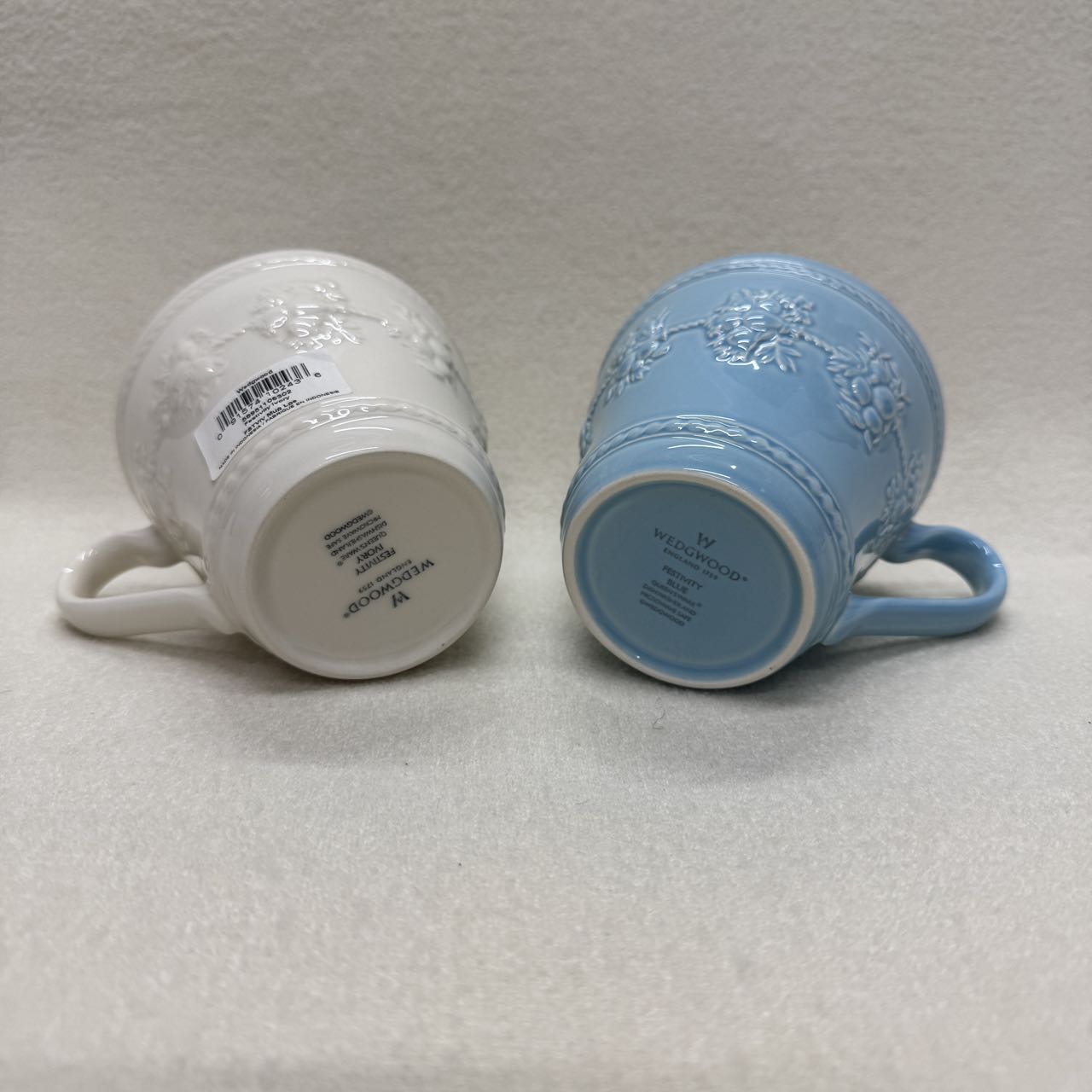 WEDGWOOD Couple Mugs [Pre-Owned]