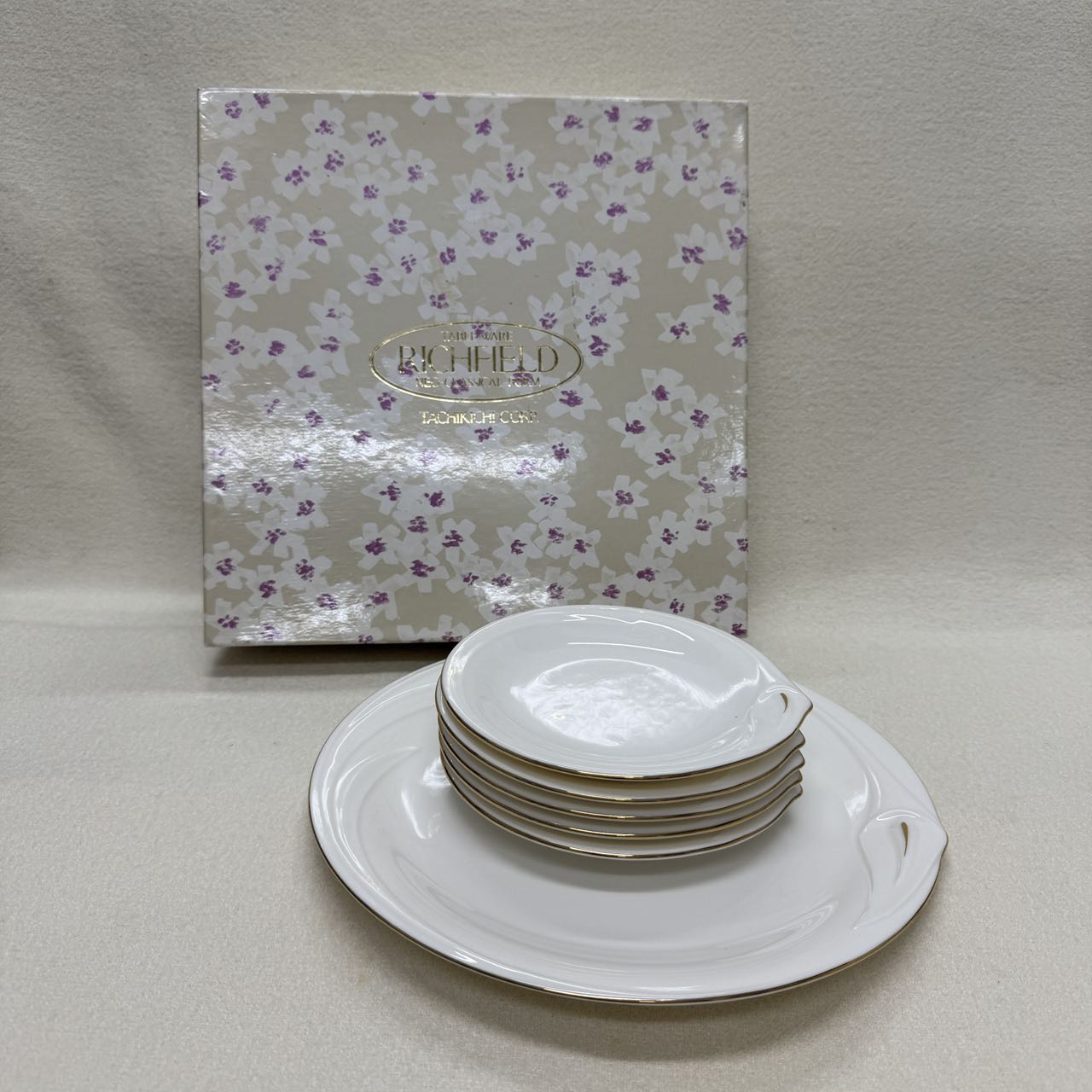 RICHFIELD Fine Tableware Plate Set with Box [Pre-Owned]