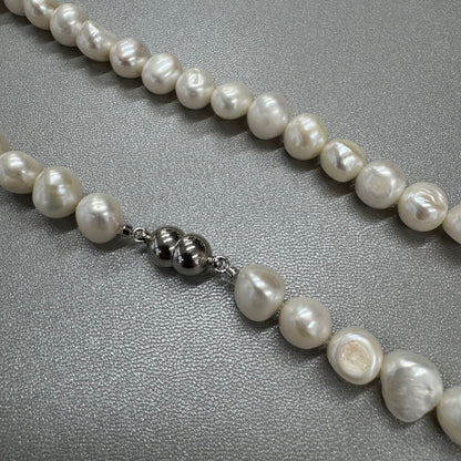 Baroque Pearl Necklace [Pre-Owned]