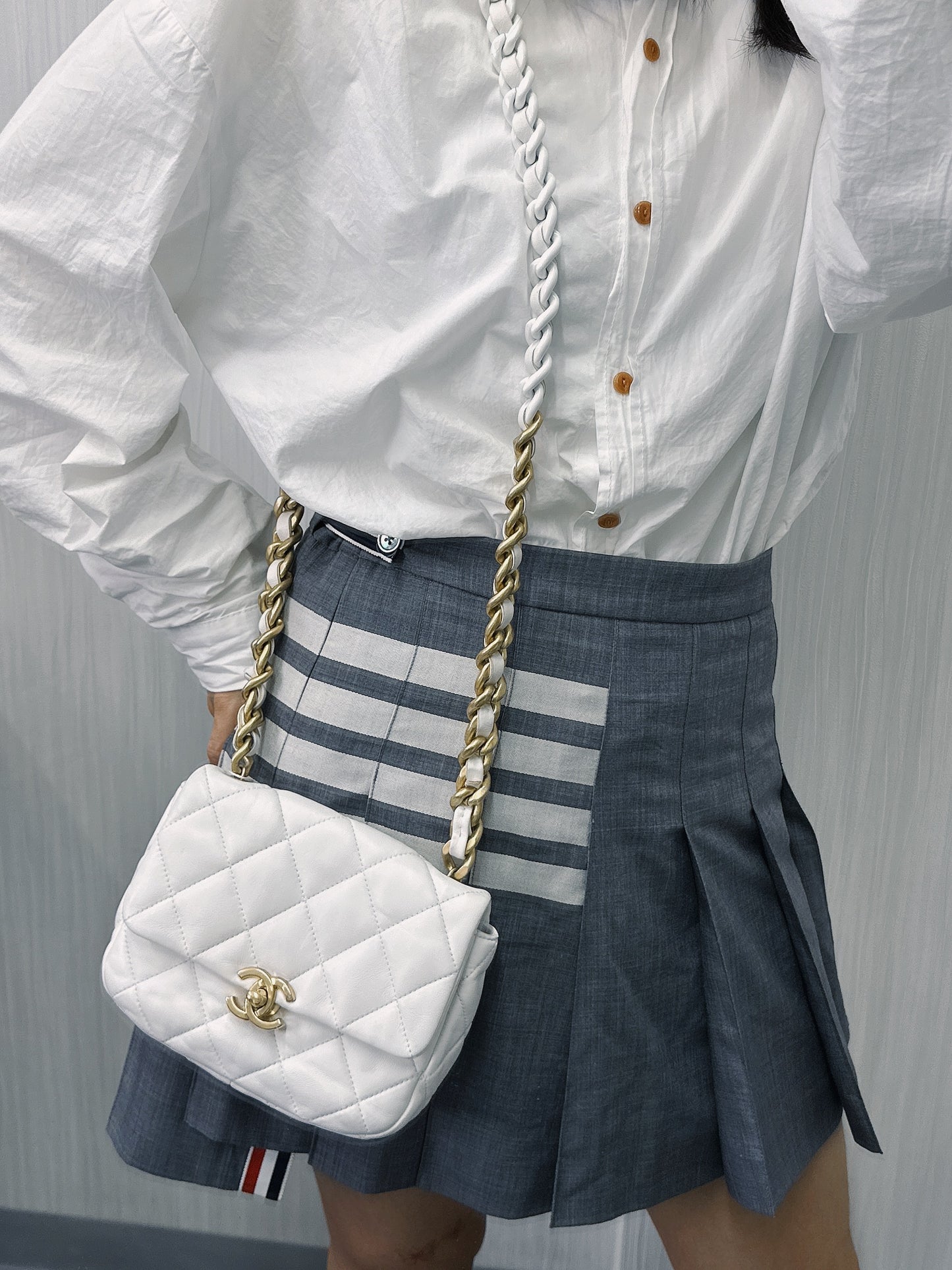 CHANEL クリームホワイト スクエアチェーンバッグ【中古】 