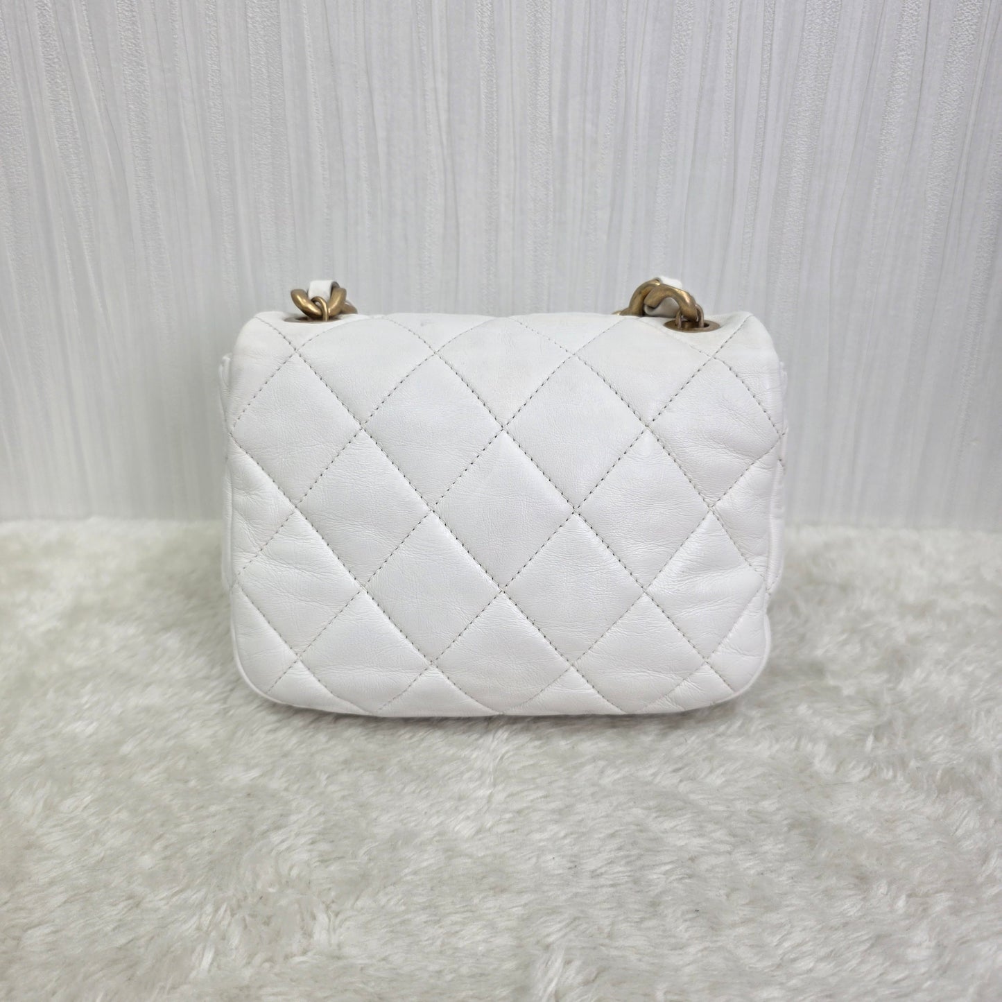 CHANEL クリームホワイト スクエアチェーンバッグ【中古】 