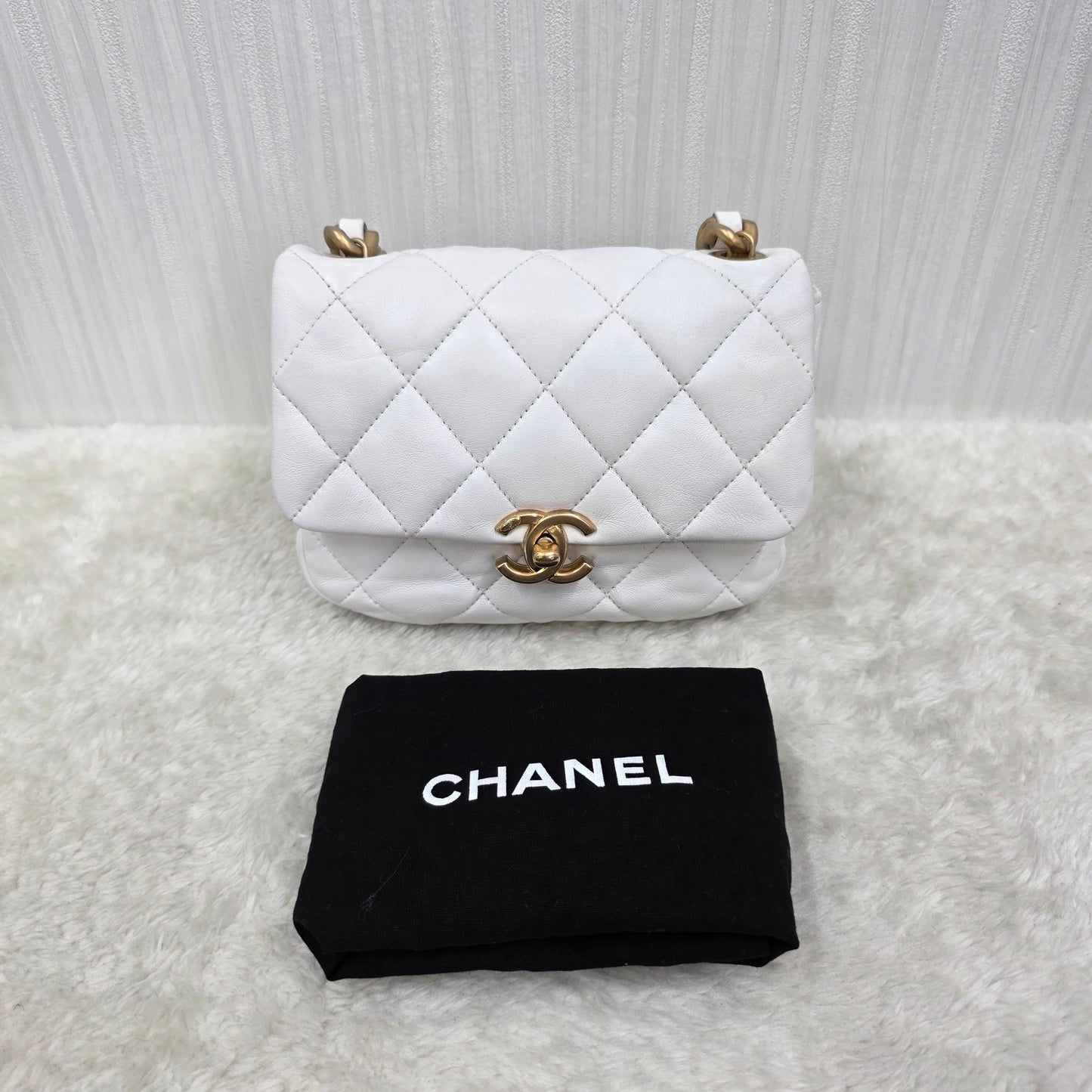 CHANEL クリームホワイト スクエアチェーンバッグ【中古】 