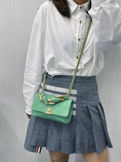 CHANEL ターンロックバッグ【中古】 
