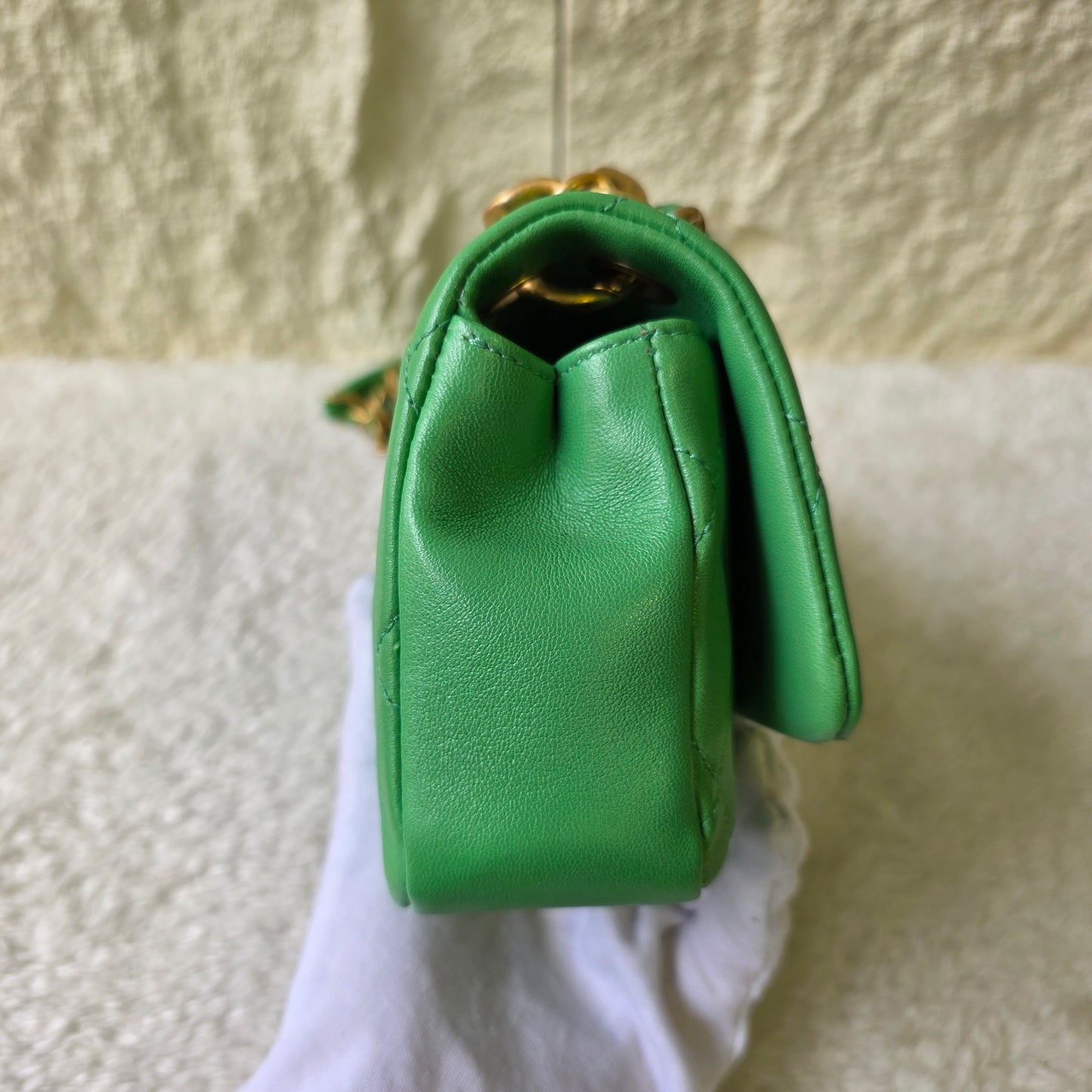 CHANEL ターンロックバッグ【中古】 