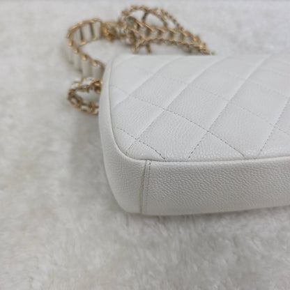 CHANEL ホワイト スクエアバッグ【中古】 
