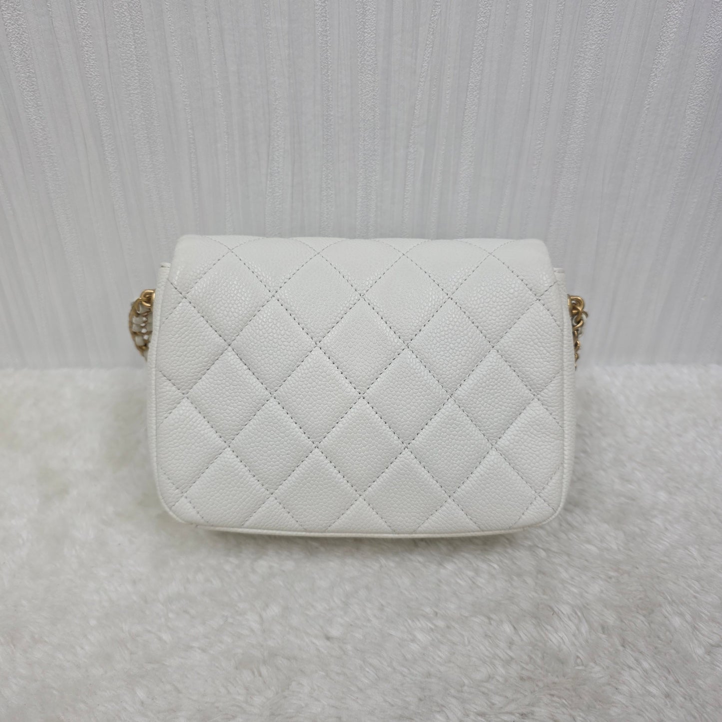 CHANEL ホワイト スクエアバッグ【中古】 