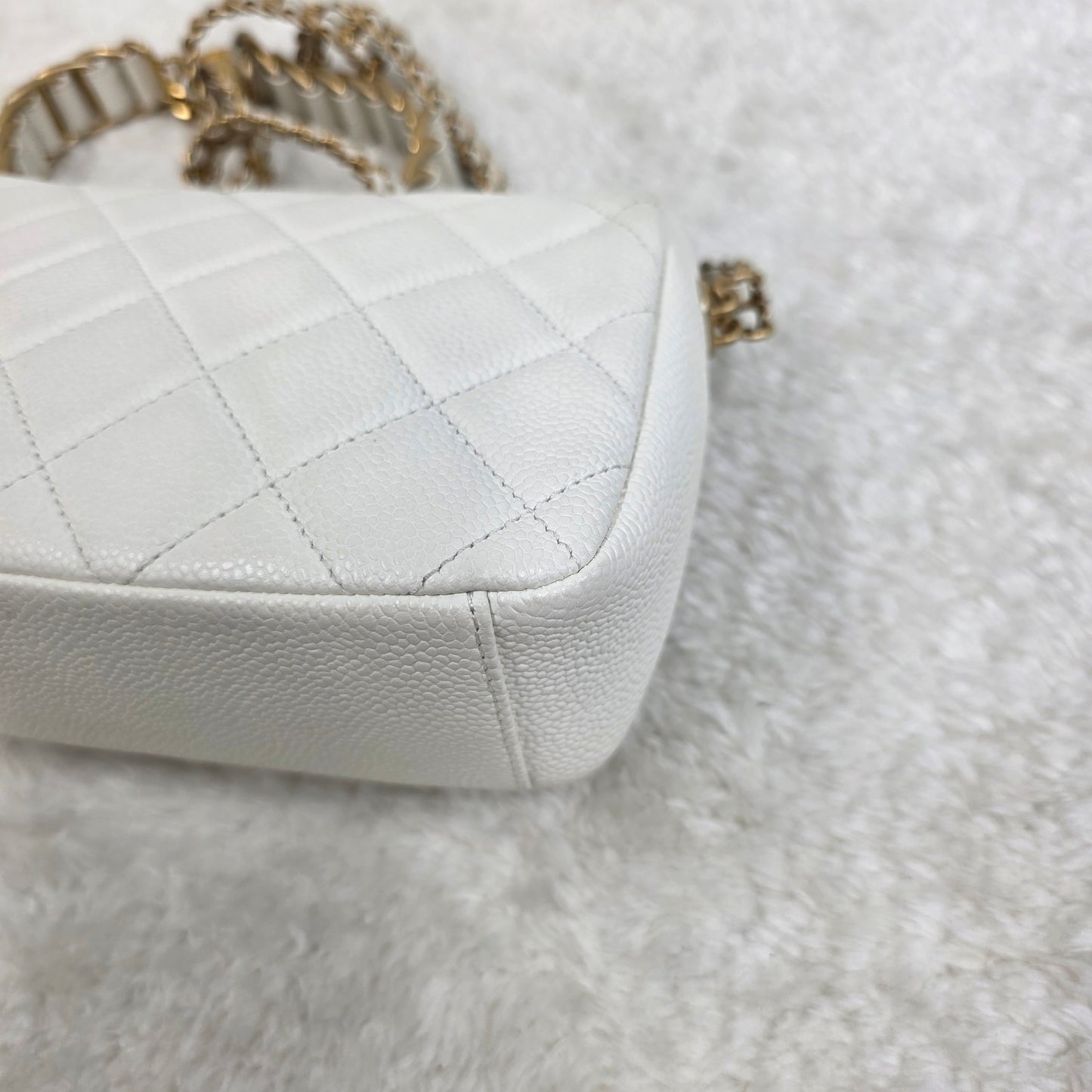CHANEL ホワイト スクエアバッグ【中古】 