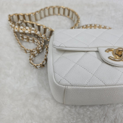 CHANEL ホワイト スクエアバッグ【中古】 