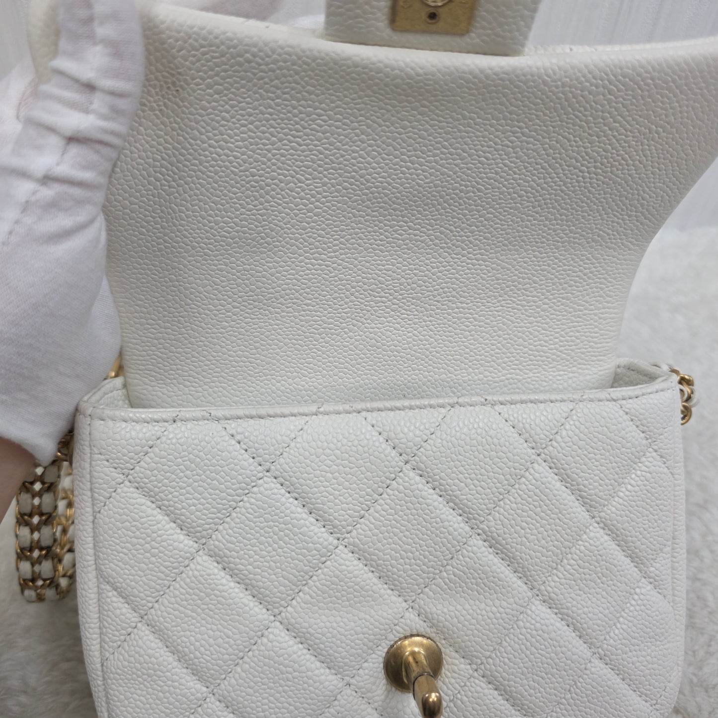 CHANEL ホワイト スクエアバッグ【中古】 