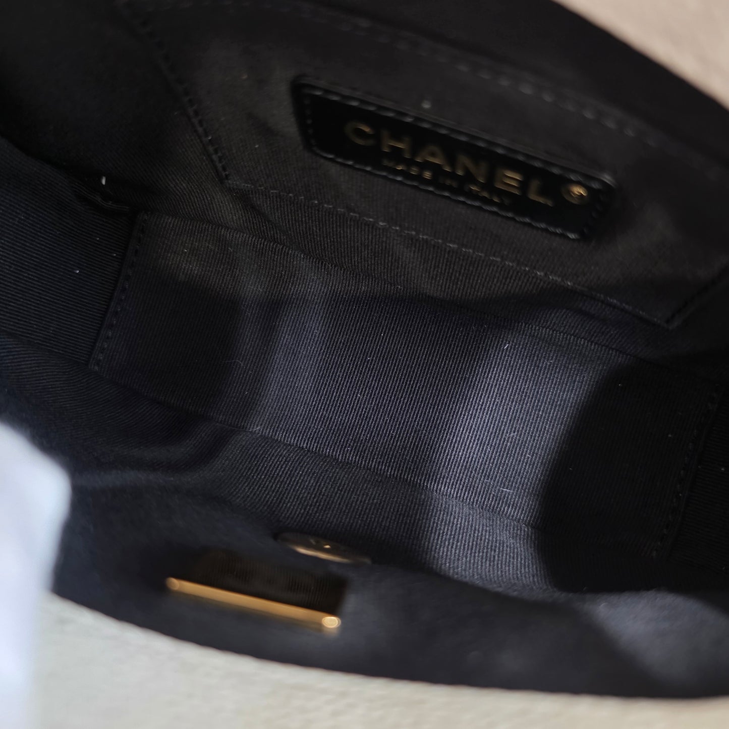 CHANEL ホワイト スクエアバッグ【中古】 