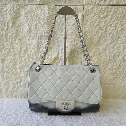 CHANEL チェーンバッグ【中古】 