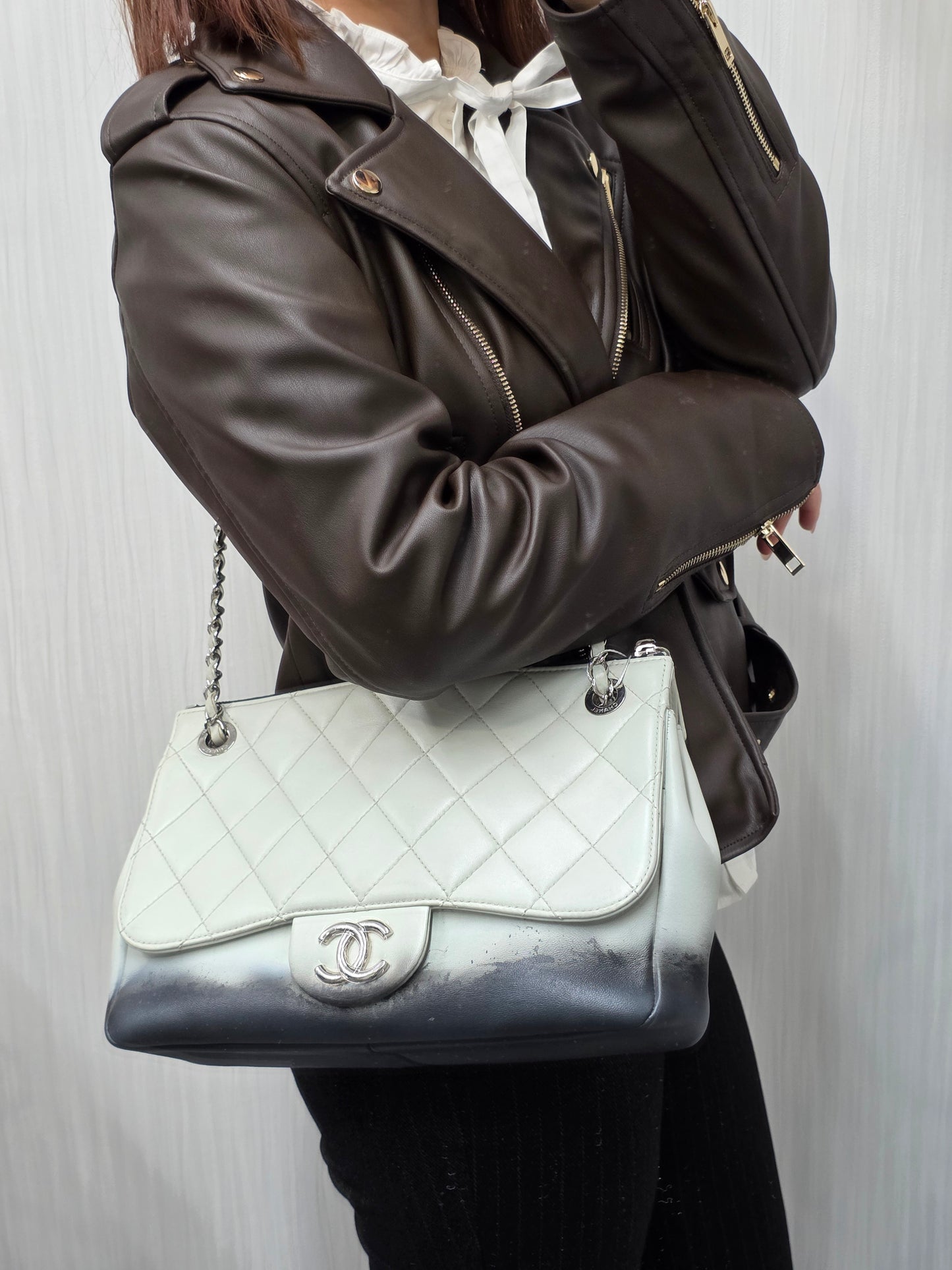 CHANEL Chain Bag [Pre-Owned]