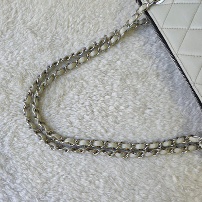 CHANEL Chain Bag [Pre-Owned]