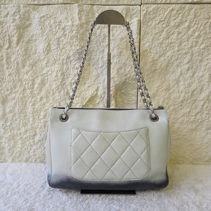 CHANEL Chain Bag [Pre-Owned]